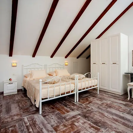 Luxury Kate - In Lucice Bay With Turquoise Sea, Amazing Seaviews, And Heated Pool *