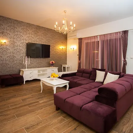Villa Luxury Kate - In Lucice Bay With Turquoise Sea, Amazing Seaviews, And Heated Pool Milna (Brac)