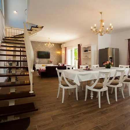 Luxury Kate - In Lucice Bay With Turquoise Sea, Amazing Seaviews, And Heated Pool