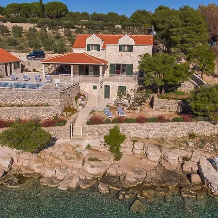 Luxury Kate - In Lucice Bay With Turquoise Sea, Amazing Seaviews, And Heated Pool