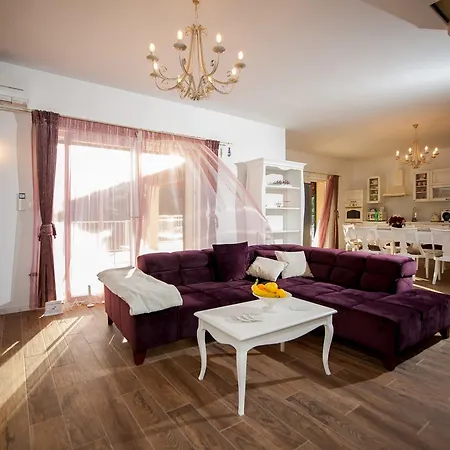 Luxury Kate - In Lucice Bay With Turquoise Sea, Amazing Seaviews, And Heated Pool Milna (Brac)