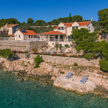 Luxury Kate - In Lucice Bay With Turquoise Sea, Amazing Seaviews, And Heated Pool Villa *